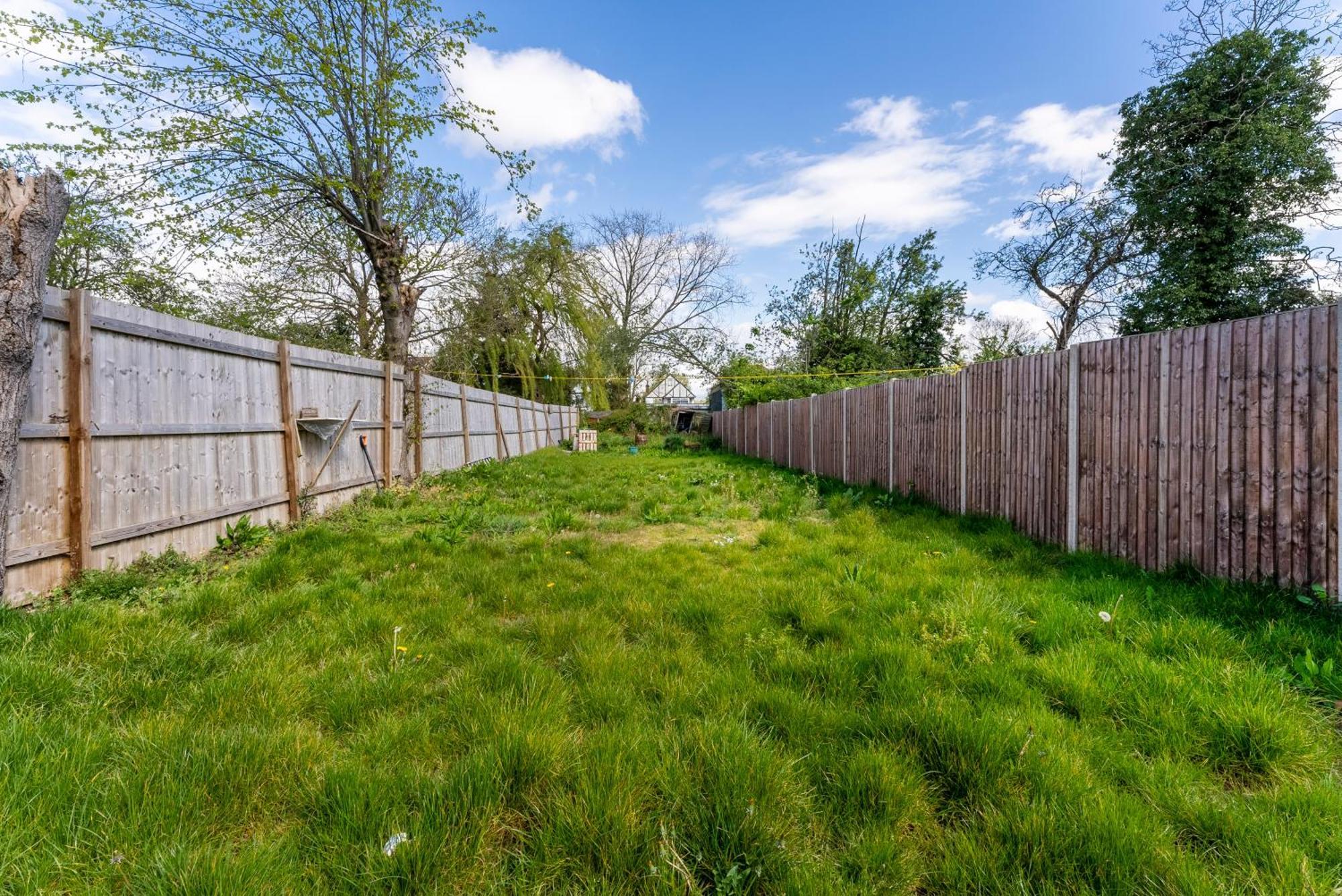 Stylish Wembley Gem - Parking -Sleeps 14 Лондон Экстерьер фото